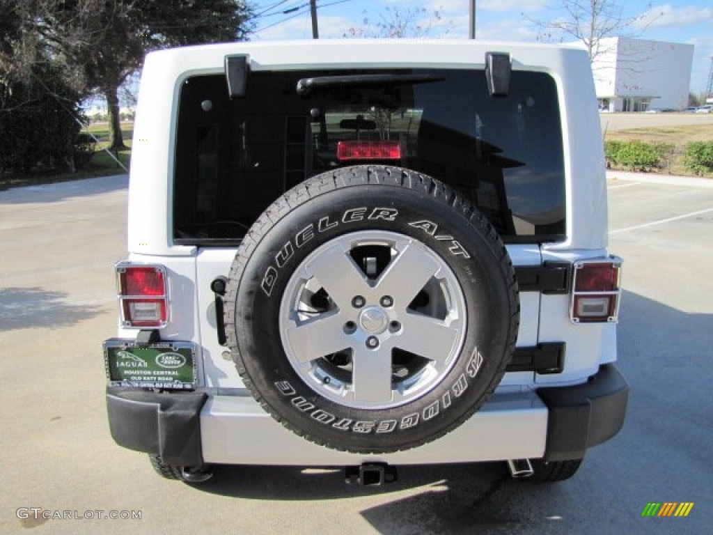 2011 Wrangler Sahara 4x4 - Bright White / Black/Dark Saddle photo #9