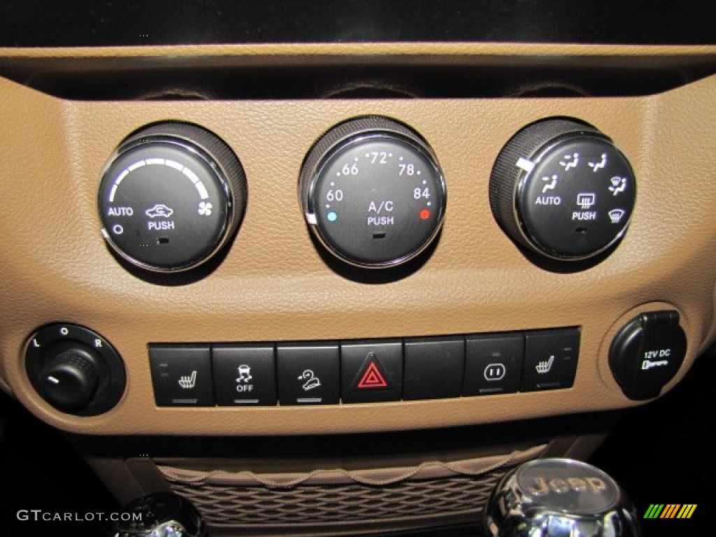 2011 Jeep Wrangler Sahara 4x4 Controls Photo #76398684