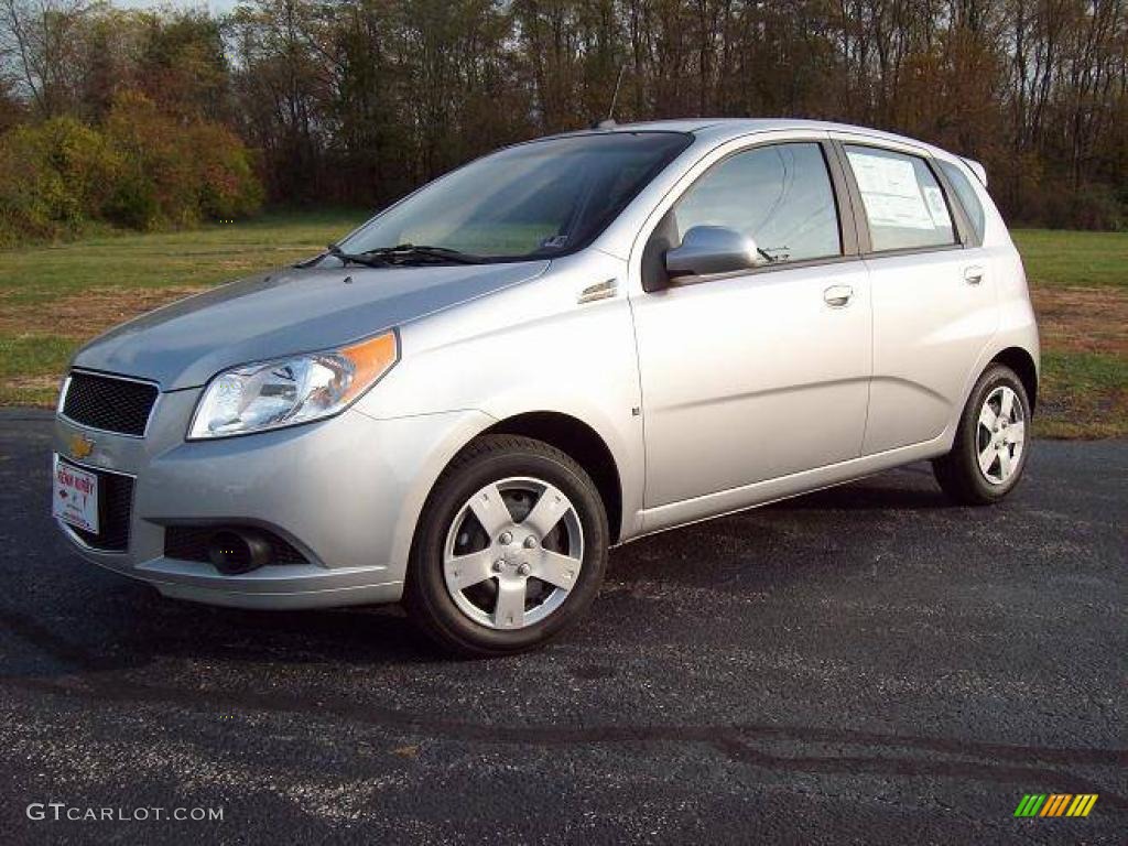 2009 Aveo Aveo5 LT - Cosmic Silver / Charcoal photo #1