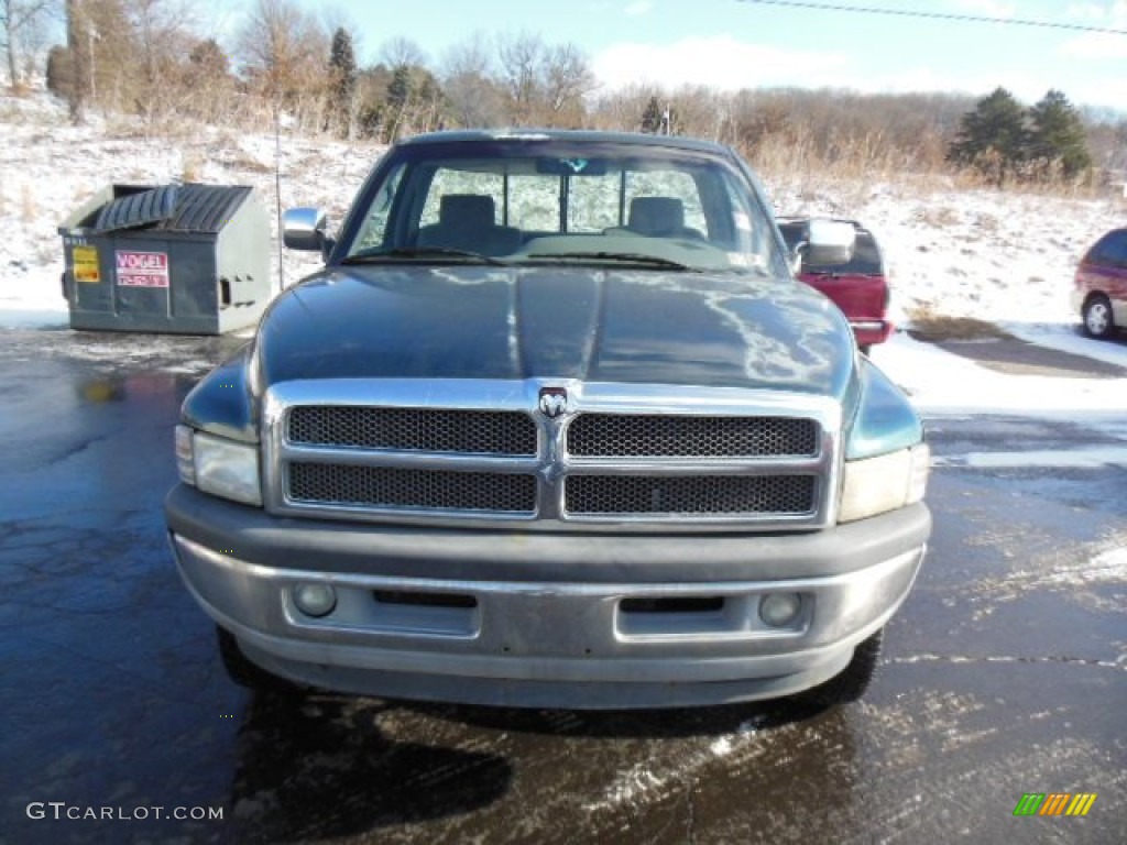 2002 Dakota Regular Cab 4x4 - Forest Green Pearl / Dark Slate Gray photo #2