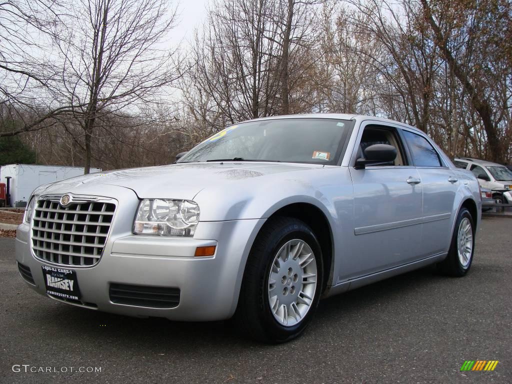 2005 300  - Bright Silver Metallic / Dark Slate Gray/Medium Slate Gray photo #1