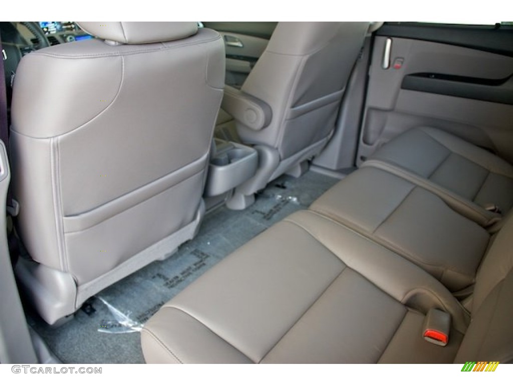 2013 Odyssey Touring - White Diamond Pearl / Truffle photo #15