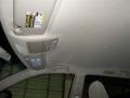 Blizzard White Pearl - Highlander V6 Photo No. 16