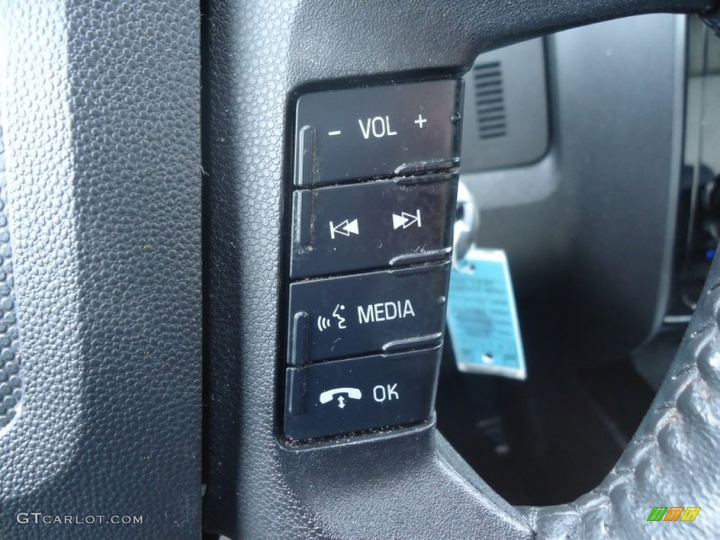 2010 Mercury Mariner I4 Premier Voga Package Controls Photo #76406771
