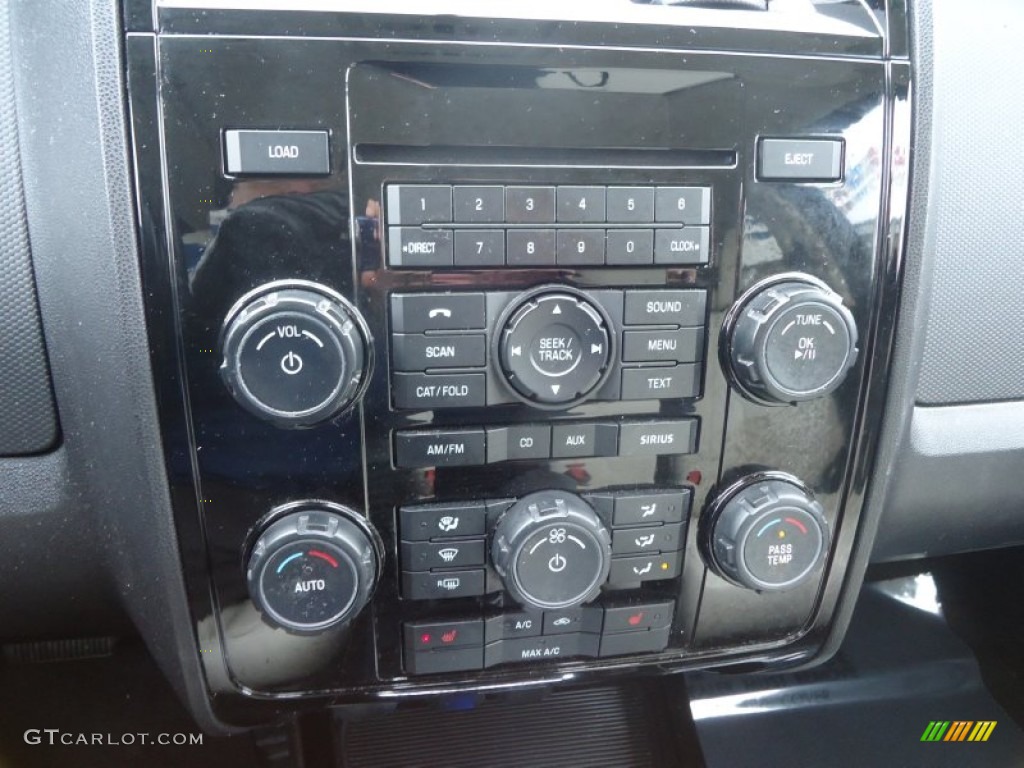 2010 Mercury Mariner I4 Premier Voga Package Controls Photo #76406829