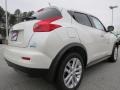 Pearl White - Juke SL Photo No. 5