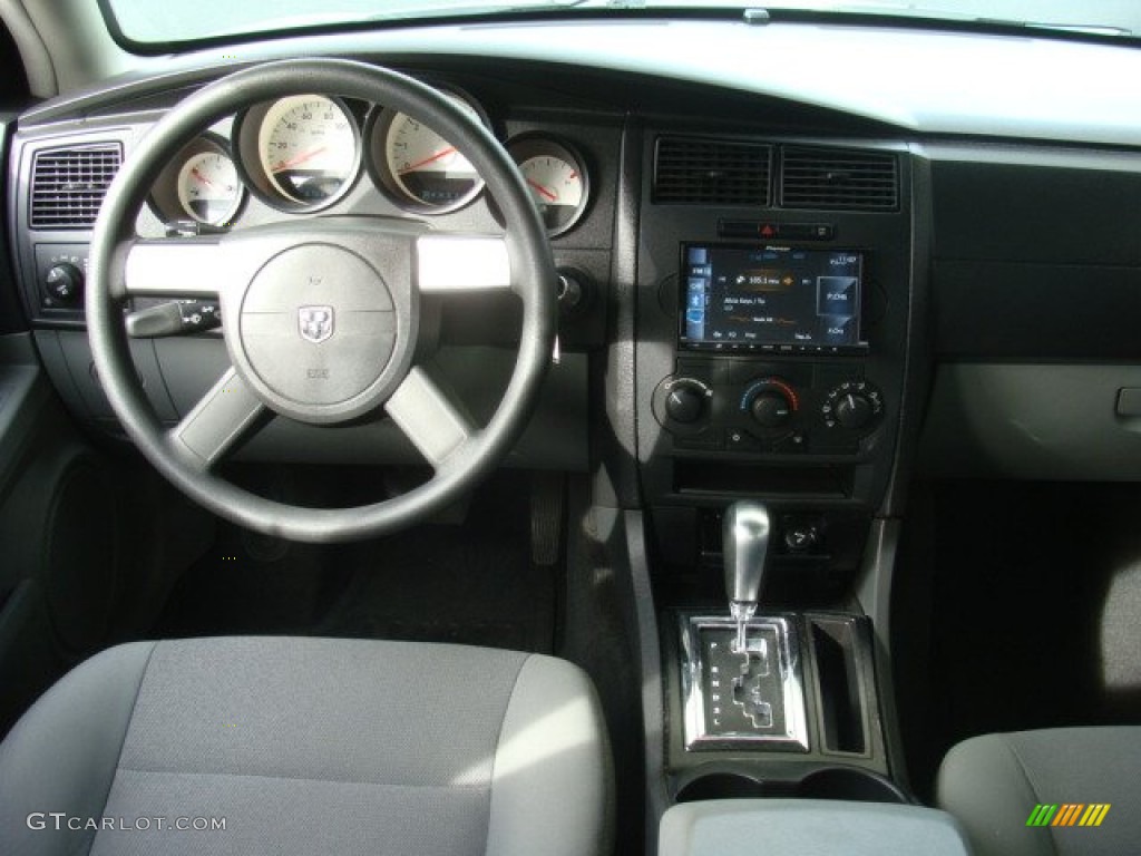 2006 Charger SE - Magnesium Pearlcoat / Dark Slate Gray/Light Graystone photo #9