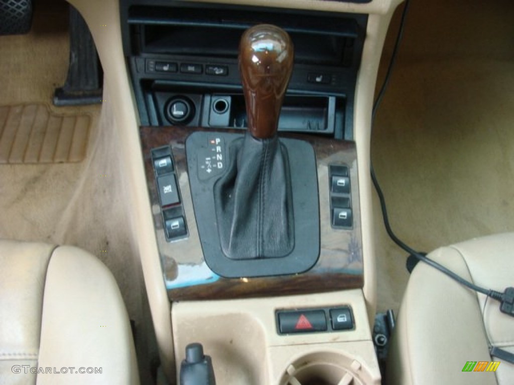 2002 3 Series 325xi Sedan - Jet Black / Sand photo #12