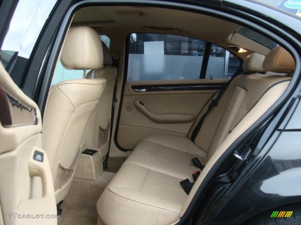 2002 3 Series 325xi Sedan - Jet Black / Sand photo #13