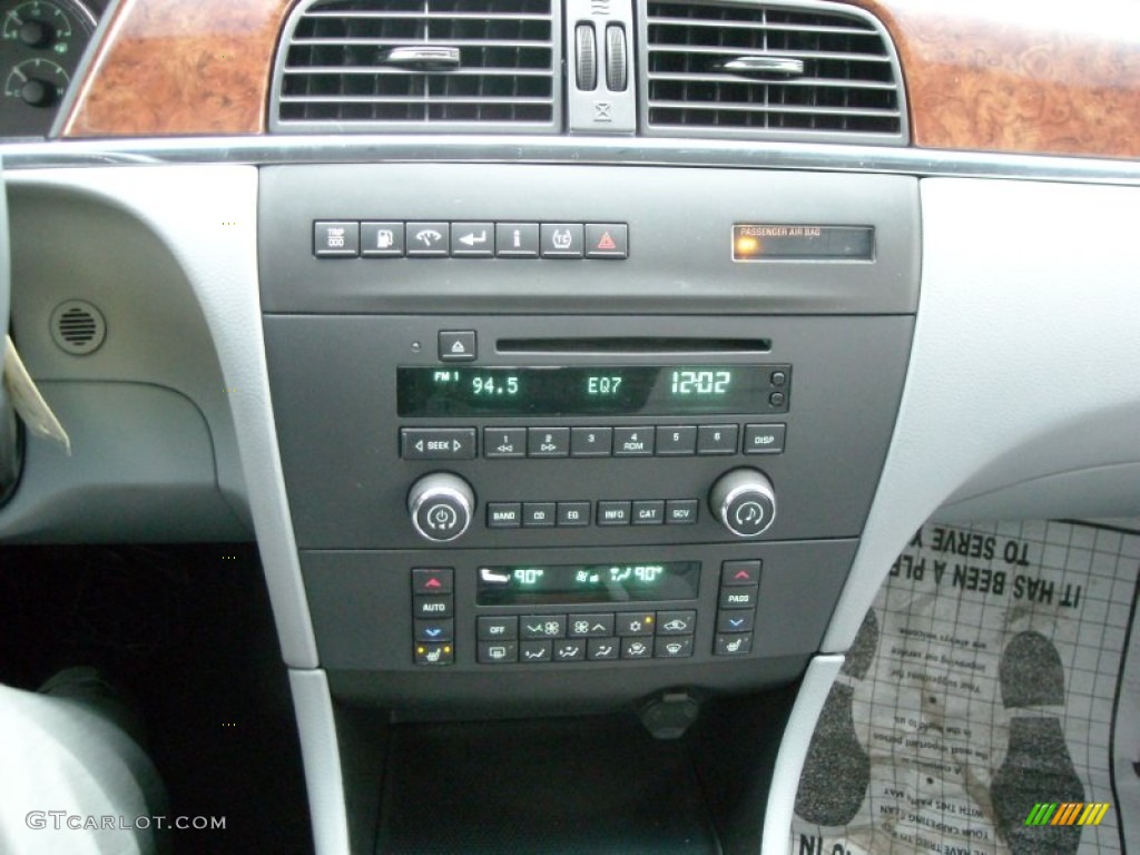 2006 Buick LaCrosse CXL Controls Photo #76414426