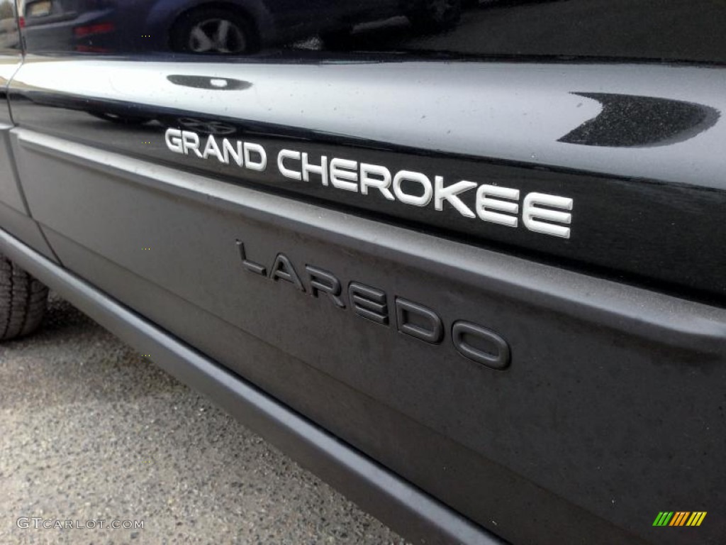 2003 Jeep Grand Cherokee Laredo 4x4 Marks and Logos Photos