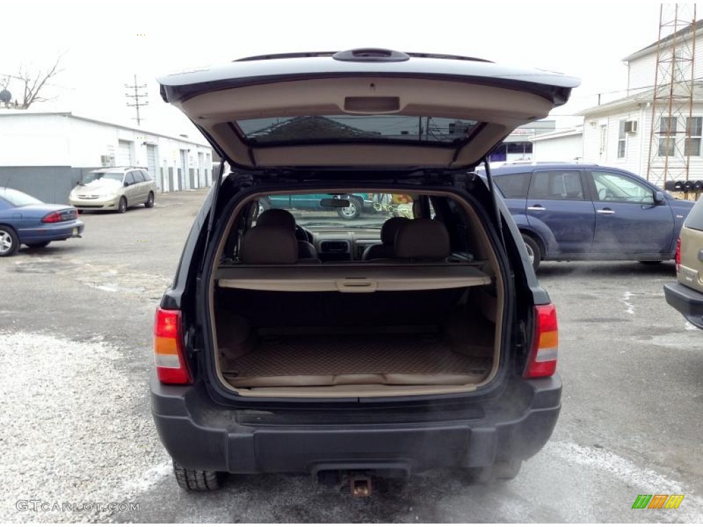 2003 Grand Cherokee Laredo 4x4 - Brilliant Black / Sandstone photo #18