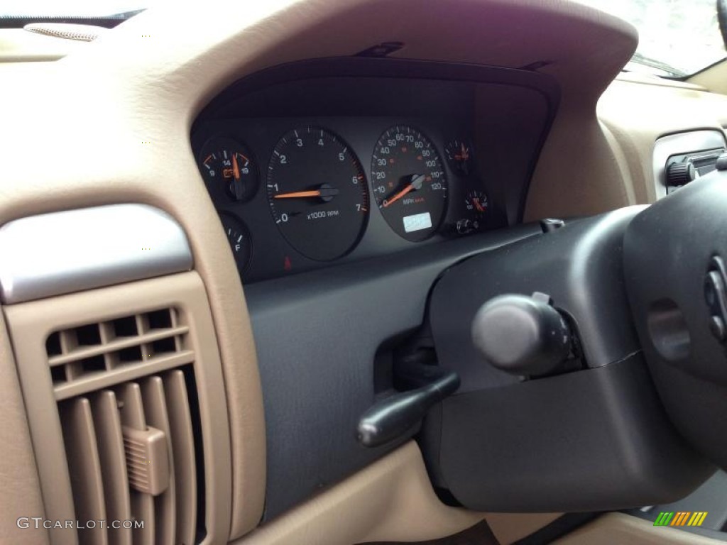 2003 Grand Cherokee Laredo 4x4 - Brilliant Black / Sandstone photo #29