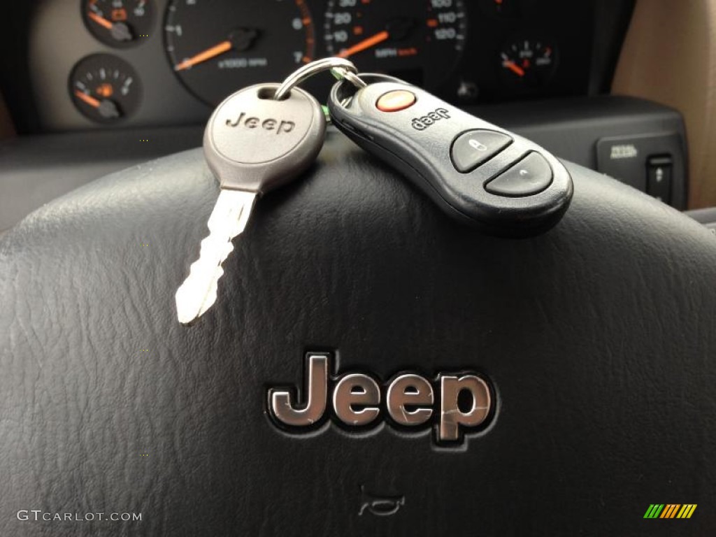 2003 Jeep Grand Cherokee Laredo 4x4 Keys Photos