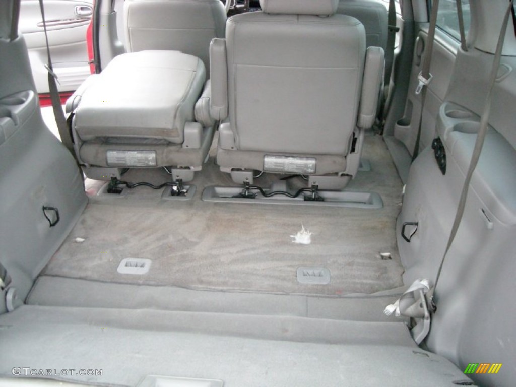 2000 Mazda MPV ES Trunk Photos