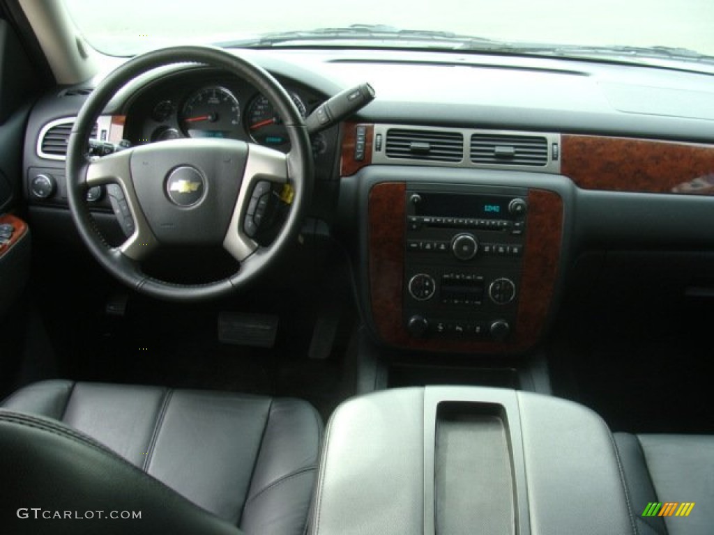 2012 Suburban LT 4x4 - Black / Ebony photo #9