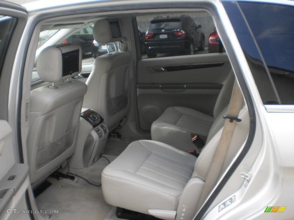 2006 Mercedes-Benz R 500 4Matic Rear Seat Photos