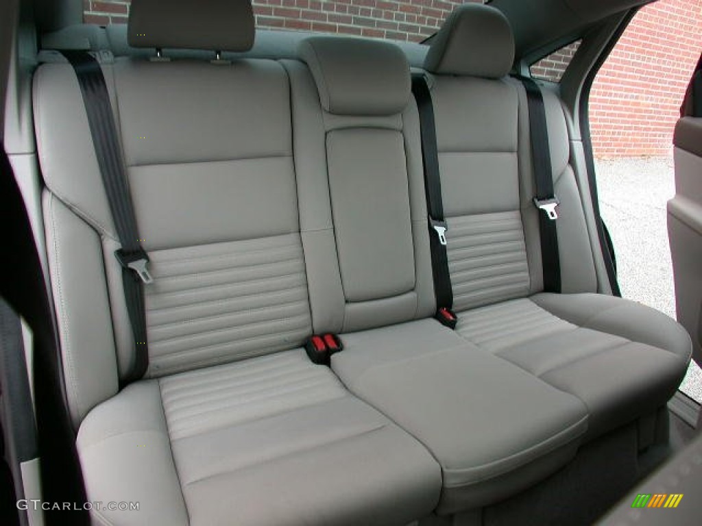 2009 S40 2.4i - Black / Quartz photo #6