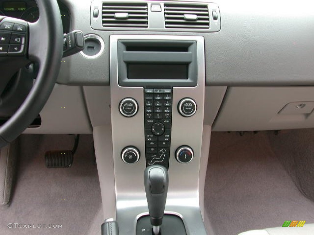 2009 S40 2.4i - Black / Quartz photo #21