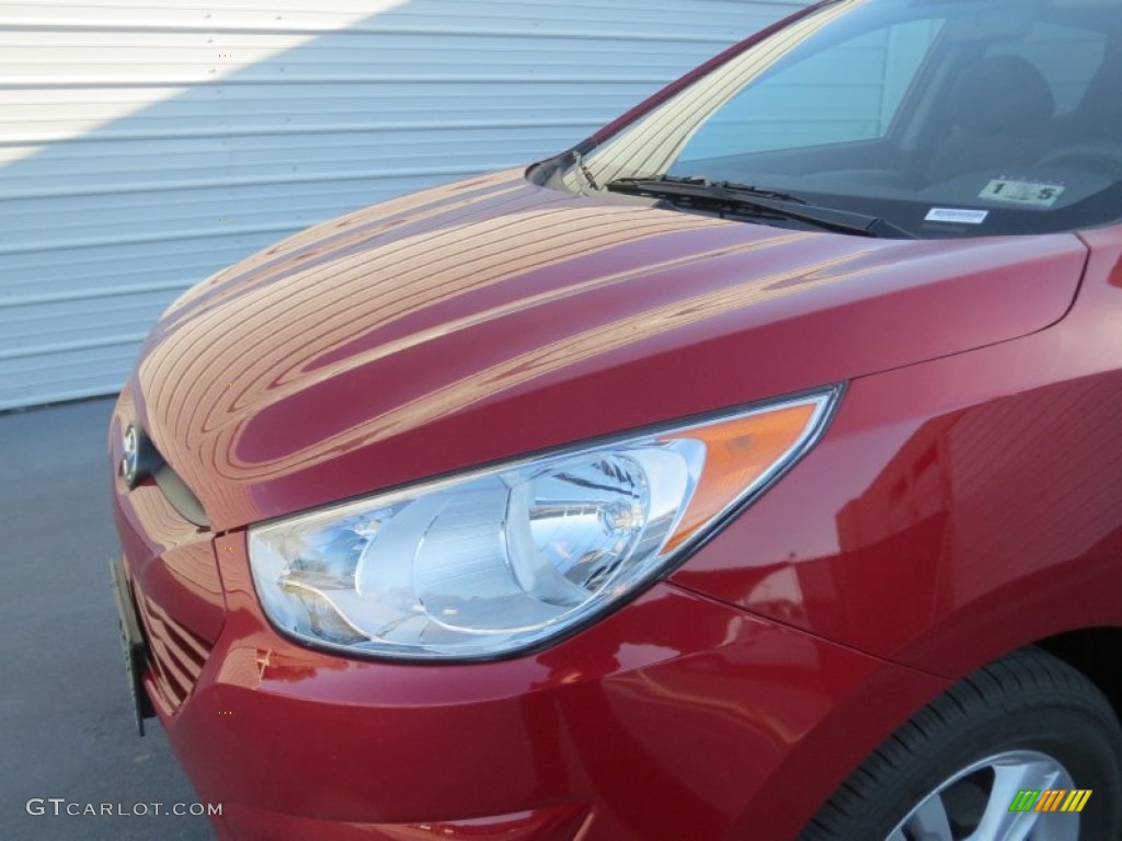 2013 Tucson Limited - Garnet Red / Taupe photo #9