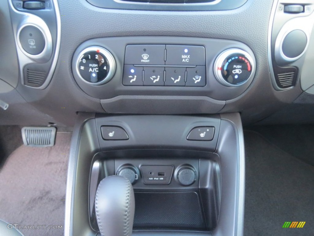 2013 Tucson Limited - Garnet Red / Taupe photo #27