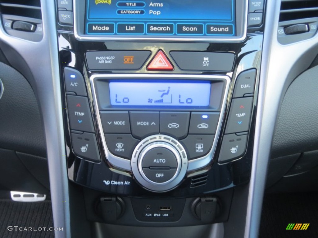 2013 Hyundai Elantra GT Controls Photo #76421943