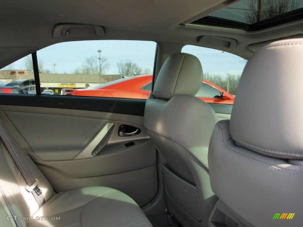 2009 Camry SE - Barcelona Red Metallic / Ash photo #9