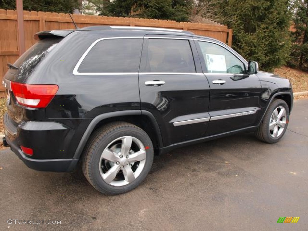 Brilliant Black Crystal Pearl 2013 Jeep Grand Cherokee Overland 4x4 Exterior Photo #76422962