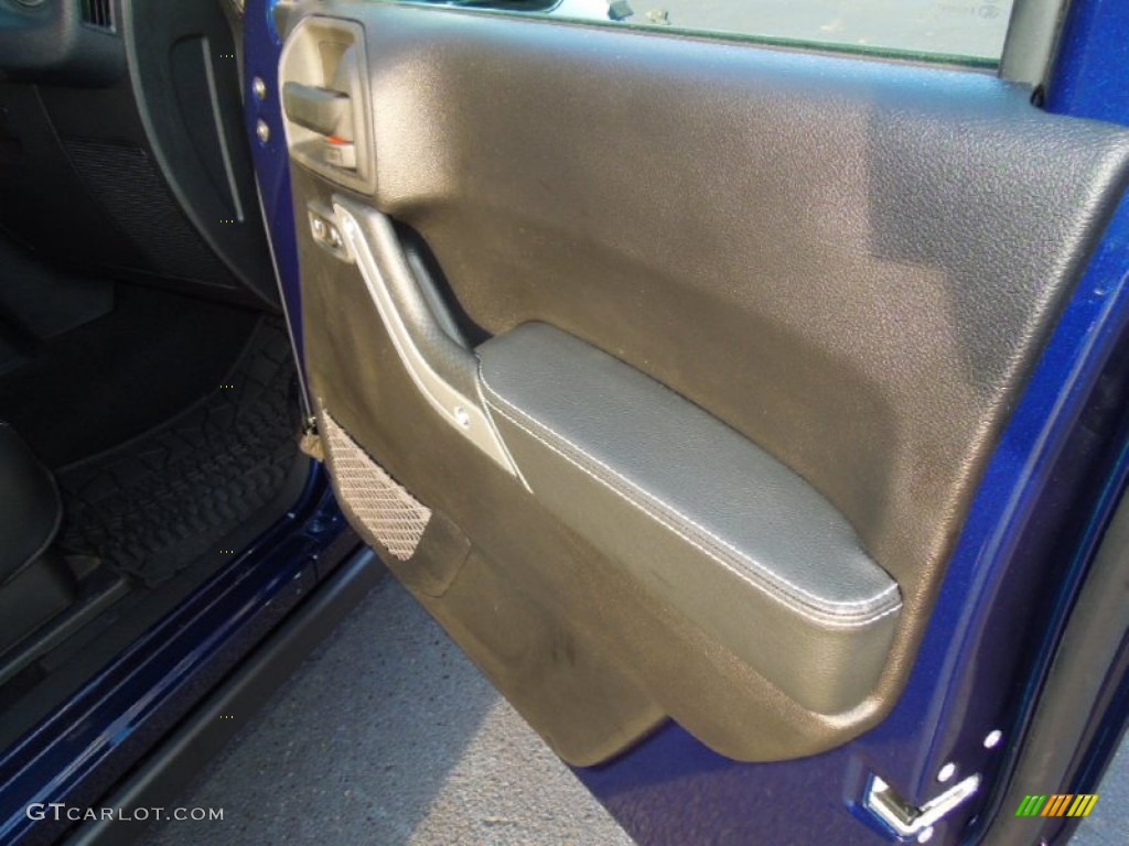 2013 Wrangler Oscar Mike Freedom Edition 4x4 - True Blue Pearl / Freedom Edition Black/Silver photo #20