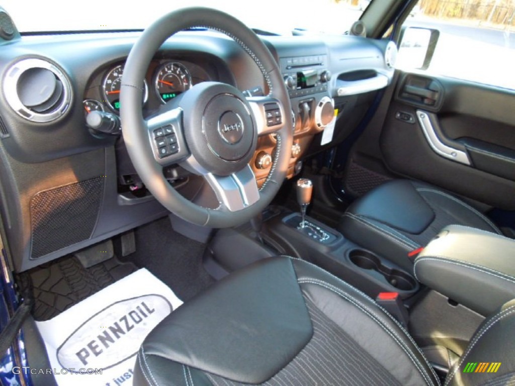 2013 Wrangler Oscar Mike Freedom Edition 4x4 - True Blue Pearl / Freedom Edition Black/Silver photo #23