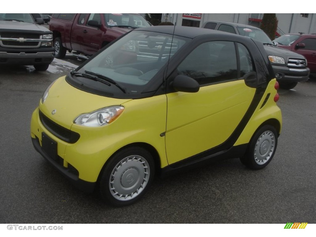 2010 fortwo pure coupe - Light Yellow / Grey photo #1