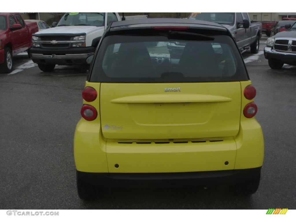 2010 fortwo pure coupe - Light Yellow / Grey photo #4