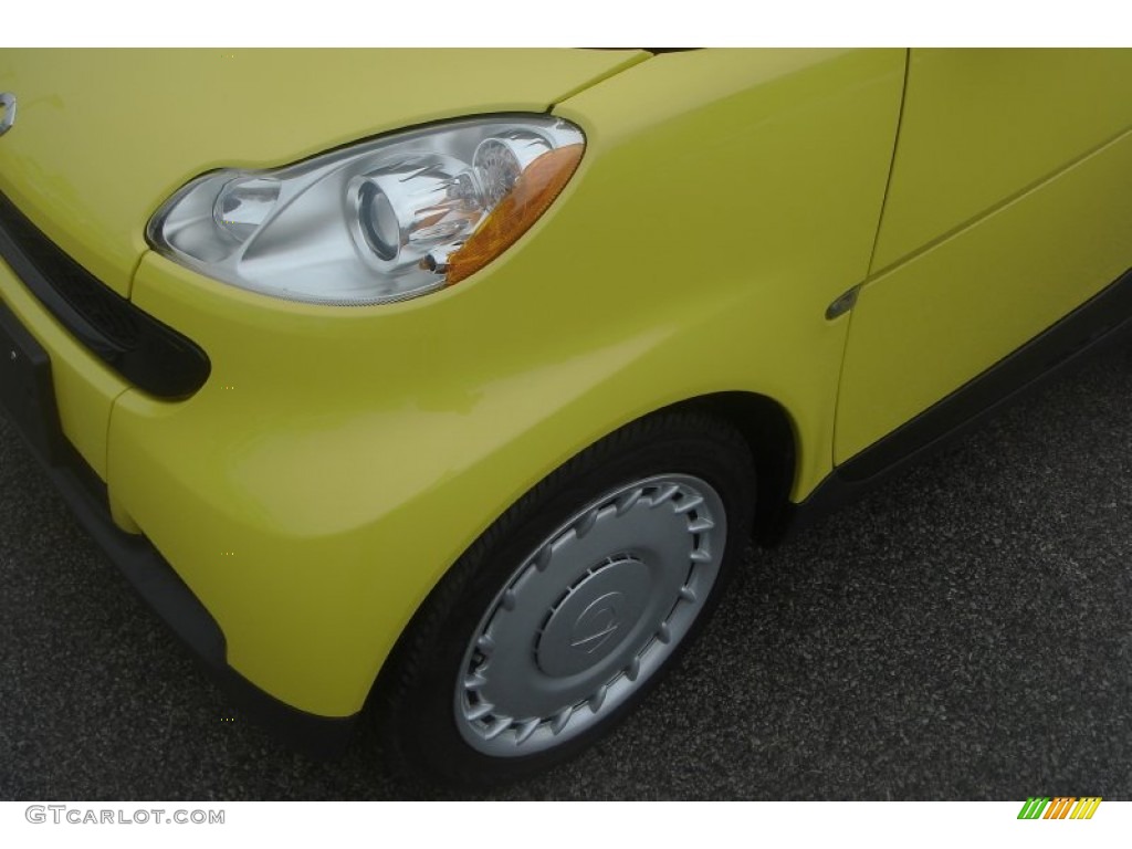 2010 fortwo pure coupe - Light Yellow / Grey photo #9