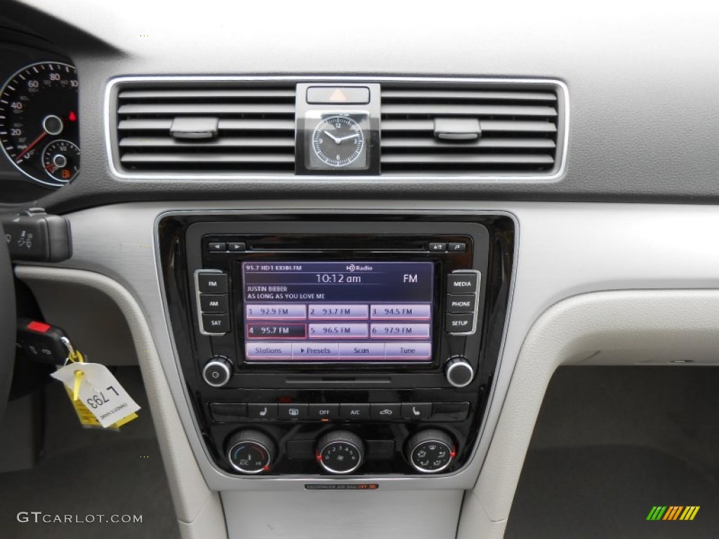 2013 Volkswagen Passat TDI SE Controls Photo #76427256