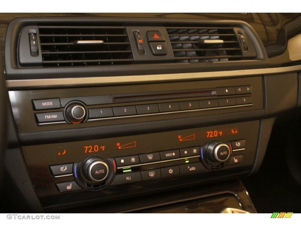 2011 BMW 5 Series 535i xDrive Sedan Controls Photo #76429183