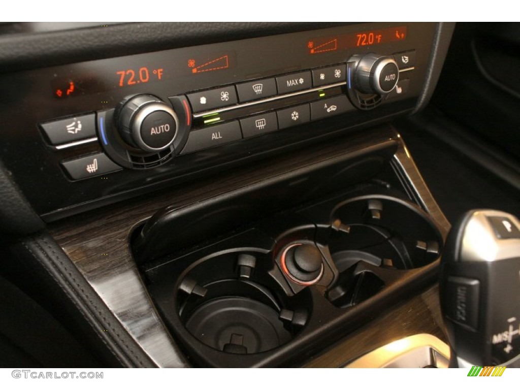 2011 BMW 5 Series 535i xDrive Sedan Controls Photo #76429199
