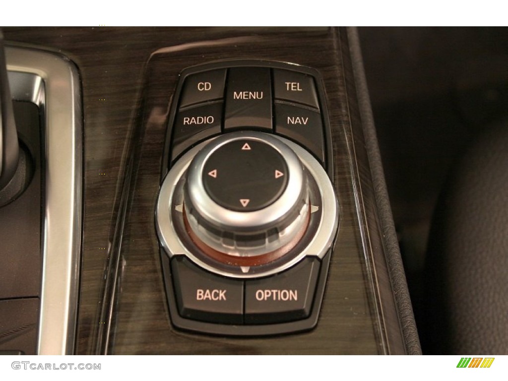 2011 BMW 5 Series 535i xDrive Sedan Controls Photo #76429239