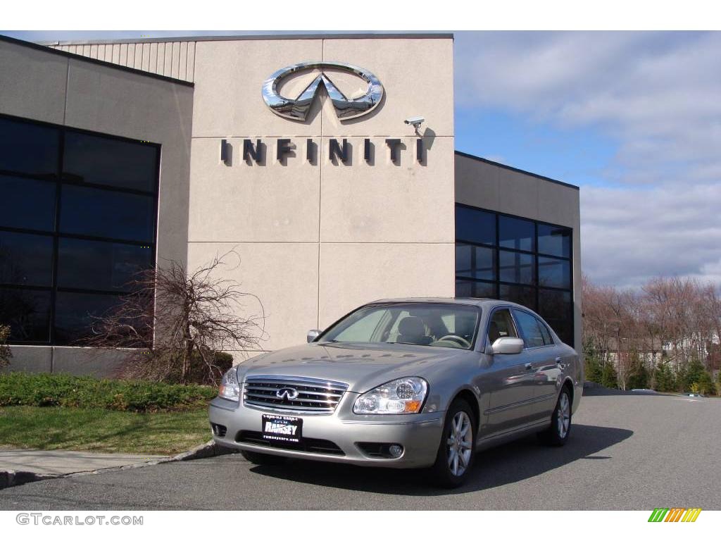 2005 Q 45 - Desert Platinum Metallic / Latte photo #1