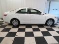 Super White - Camry Hybrid Photo No. 28