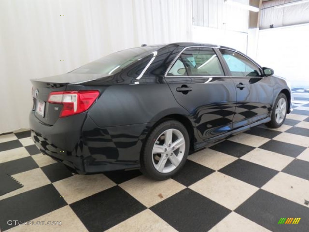 2013 Camry SE - Cosmic Gray Metallic / Black photo #16