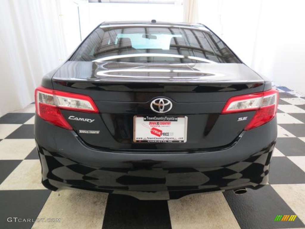 2013 Camry SE - Cosmic Gray Metallic / Black photo #17