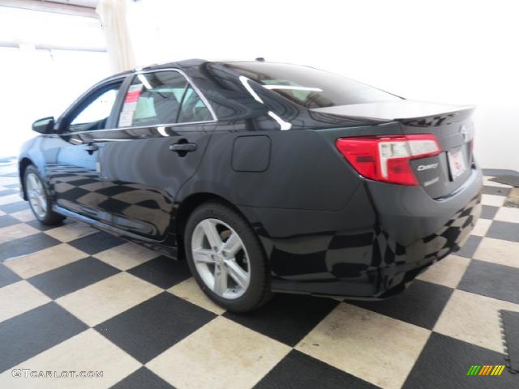 2013 Camry SE - Cosmic Gray Metallic / Black photo #18