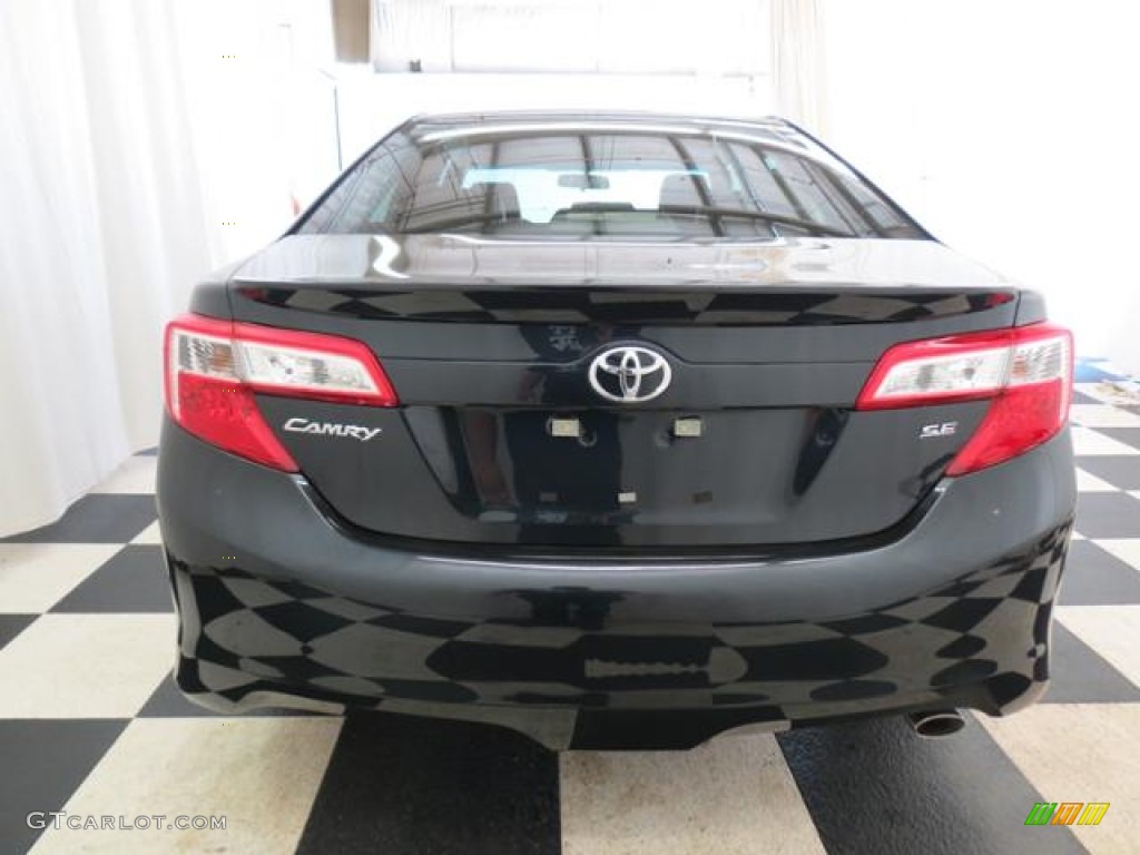 2013 Camry SE - Cosmic Gray Metallic / Black photo #18