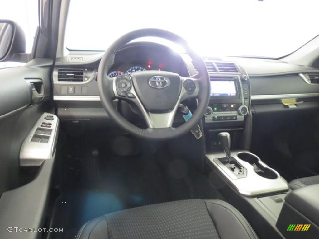 2013 Camry SE - Magnetic Gray Metallic / Black photo #5