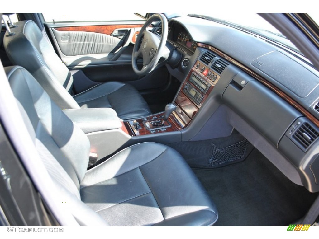 Charcoal Interior 2000 Mercedes-Benz E 430 Sedan Photo #76433424