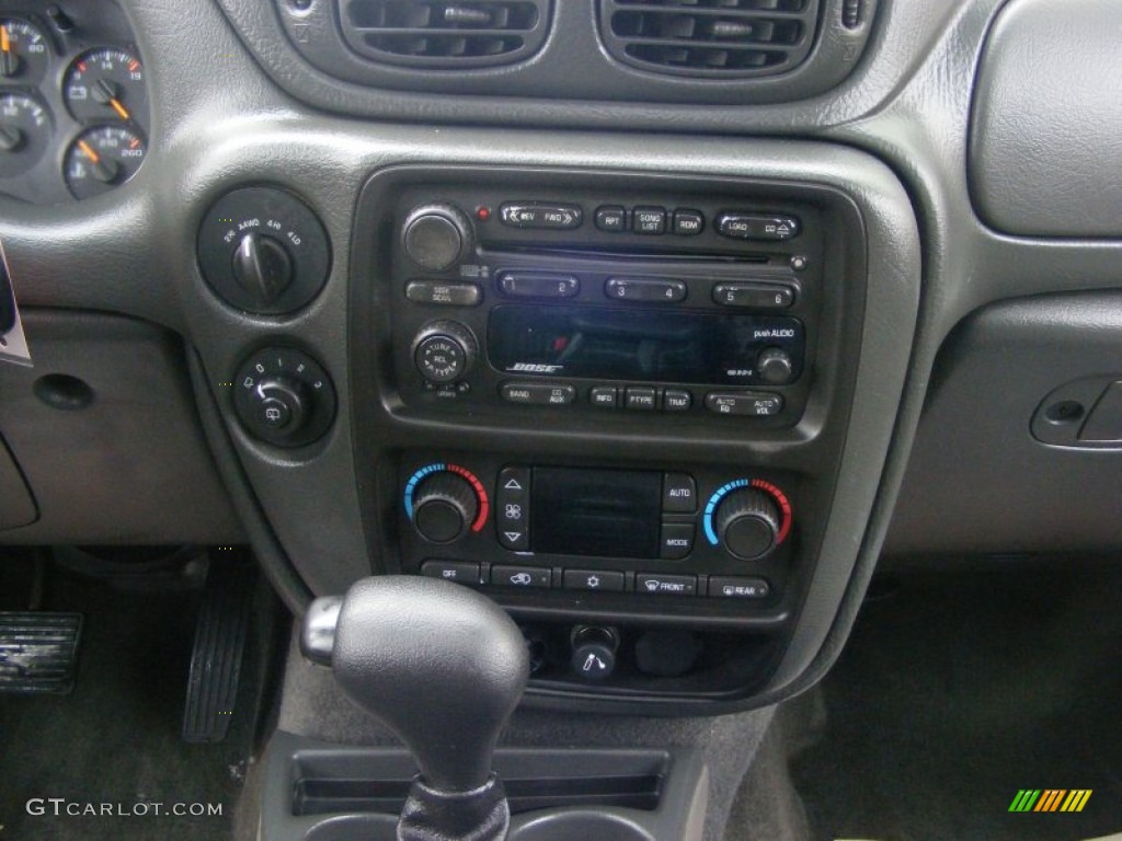 2004 TrailBlazer LT 4x4 - Medium Red Metallic / Medium Pewter photo #5