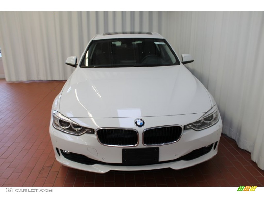 2013 3 Series 328i xDrive Sedan - Alpine White / Black photo #2