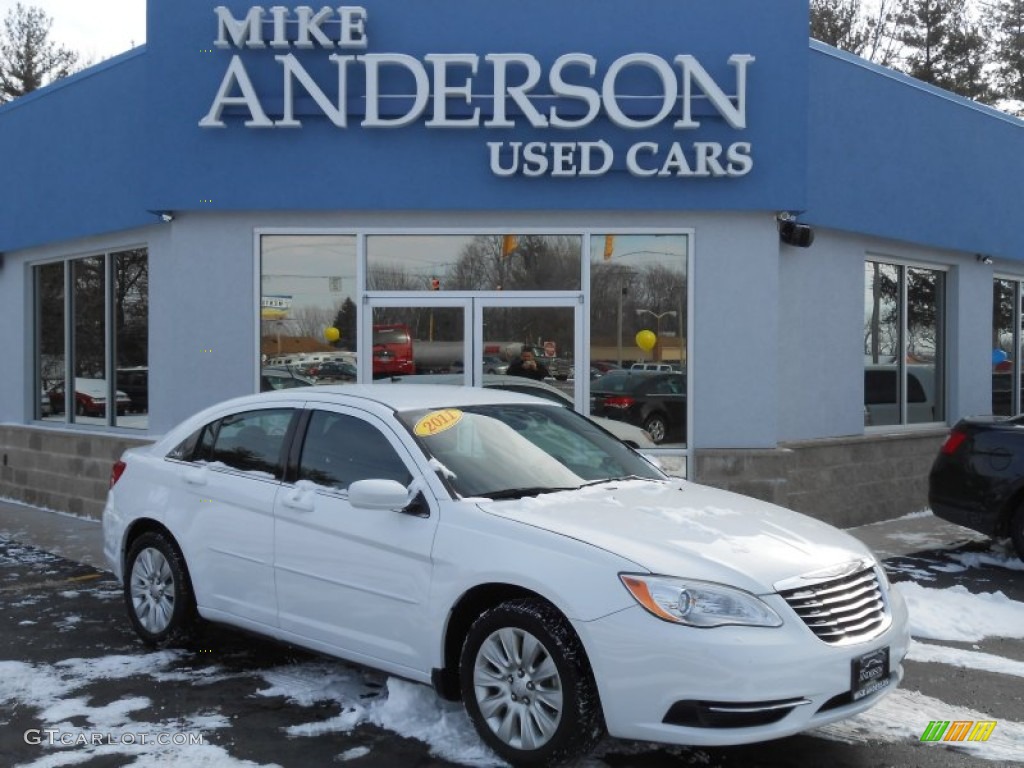 Stone White Chrysler 200