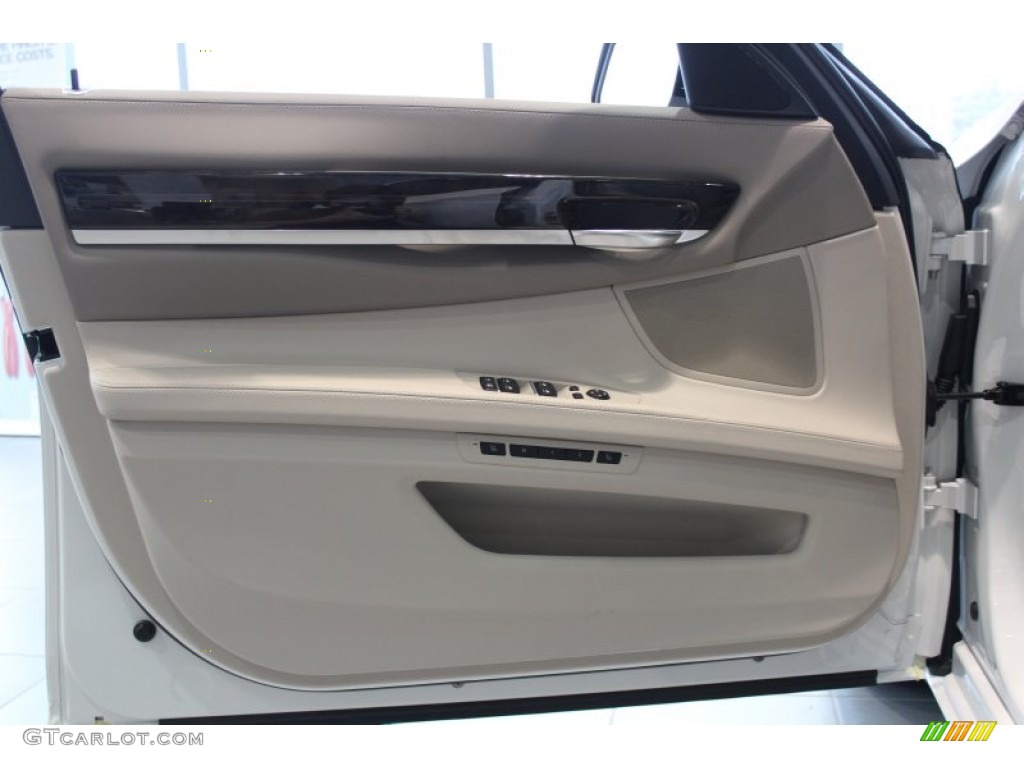 2013 BMW 7 Series 740Li Sedan Oyster Door Panel Photo #76437541