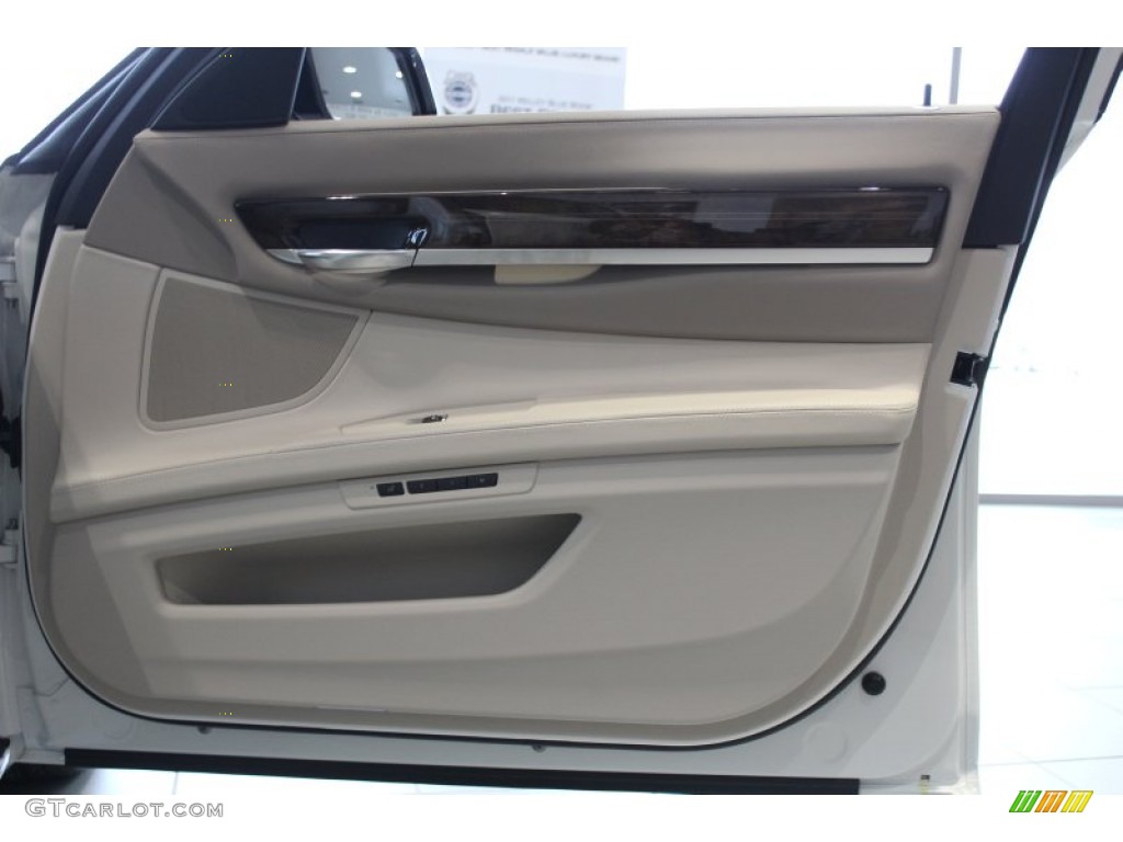 2013 BMW 7 Series 740Li Sedan Oyster Door Panel Photo #76437565